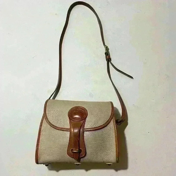 Vintage Dooney & Bourke R25 Medium Essex Bone British Tan Leather Shoulder Bag - Picture 3 of 15